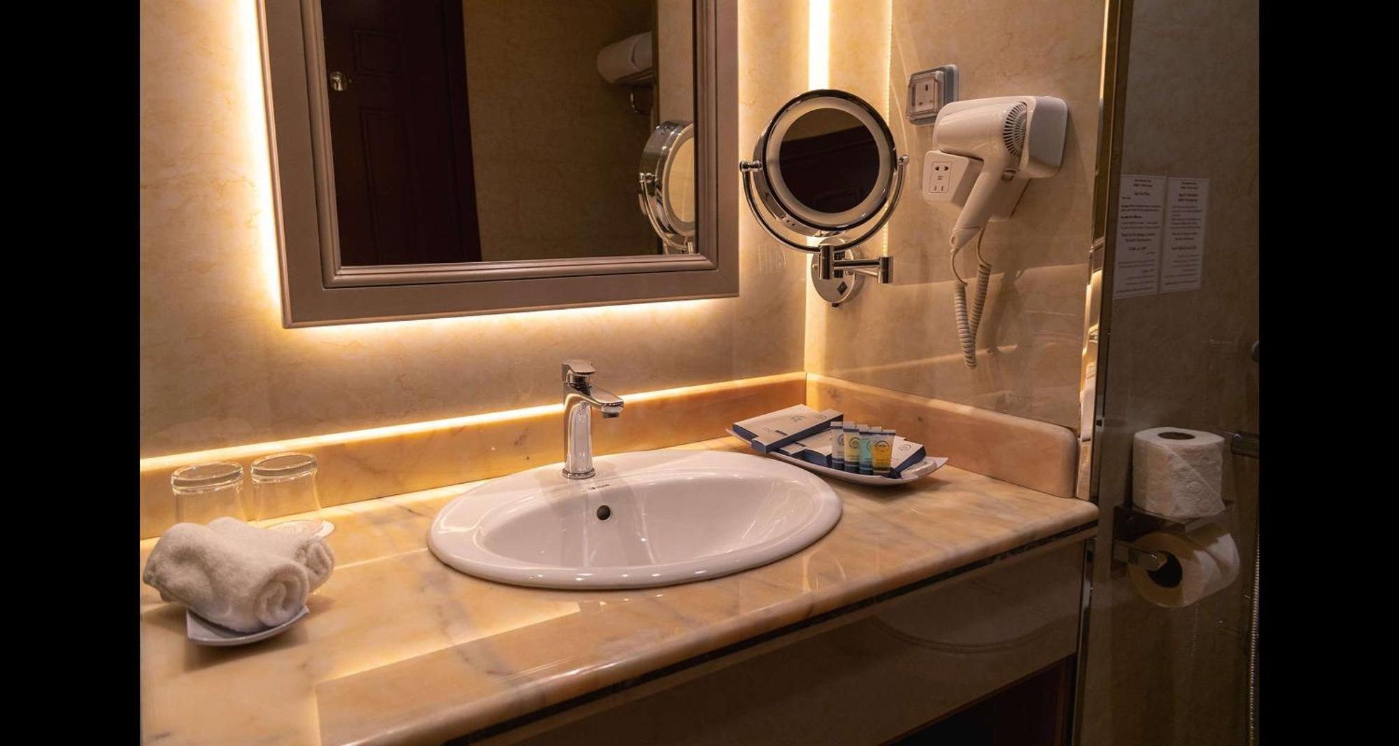 Best Western Plus Jeddah Hotel Madinah Road Zewnętrze zdjęcie